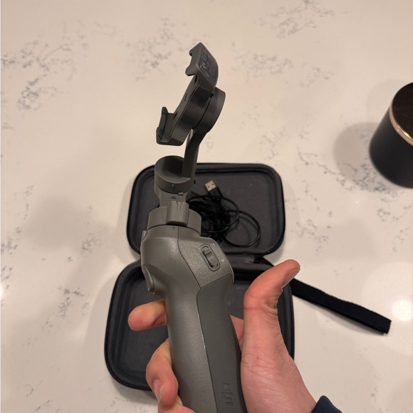 DJI Osmo Mobile 3 Gimbal Stabilizer - Gray - Picture 3 of 13